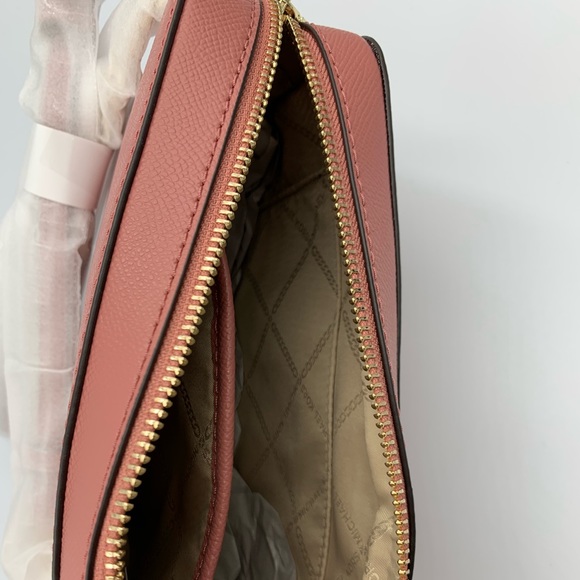 Michael Kors crossbody in rose color - Picture 6 of 8